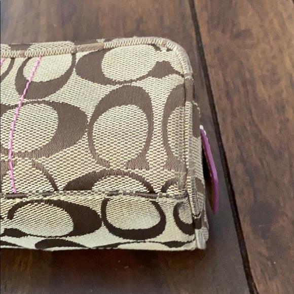 Coach Cosmetics Bag - Picture 10 of 12